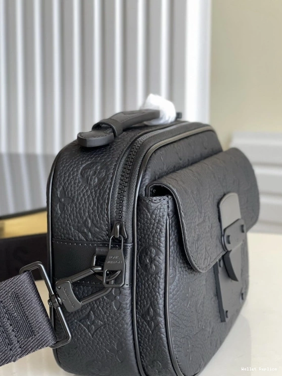 Affordable VUITTON LOCK MESSENGER S LOUIS 0804
